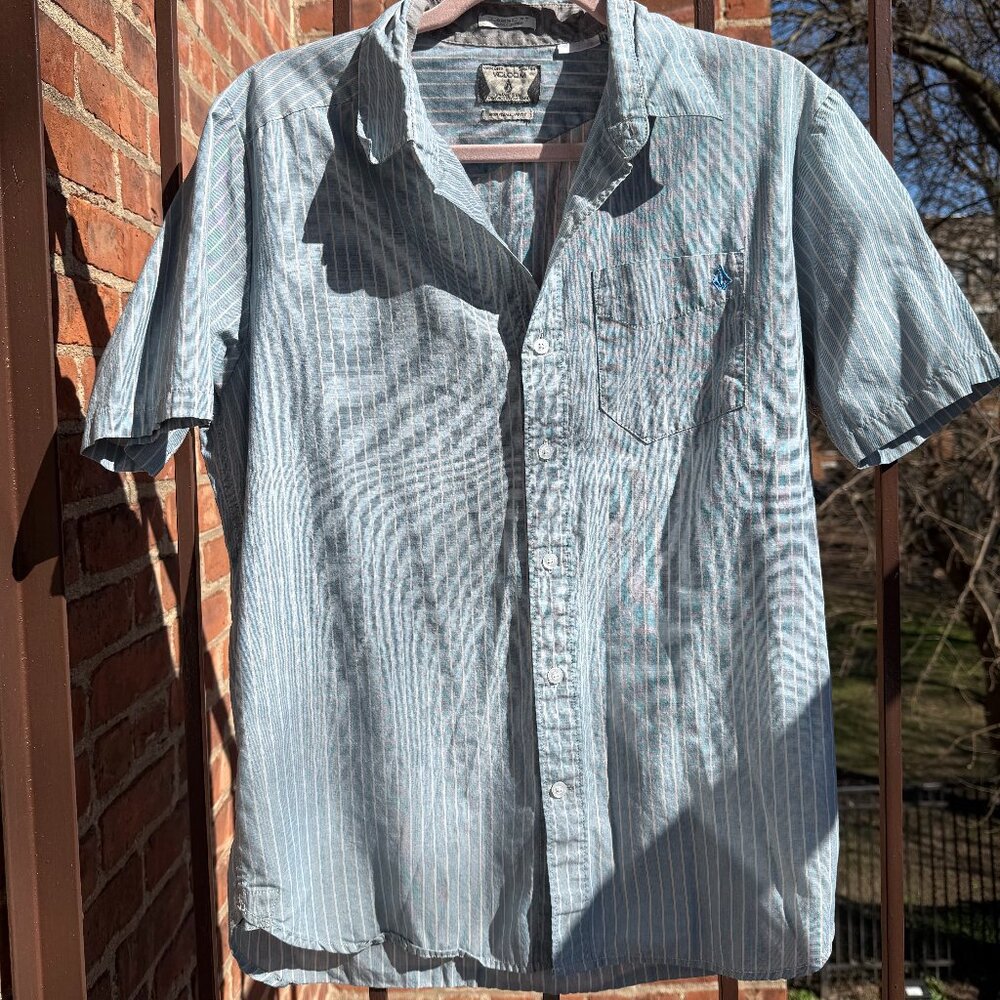 "VOLCOM" Men's Short Sleeve Button Down